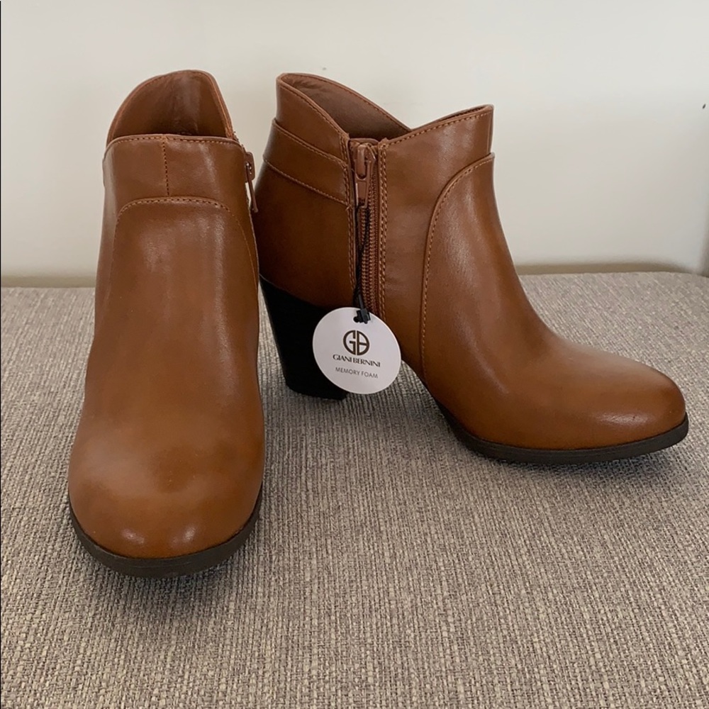 Brand new Giant Bernini memory foam booties